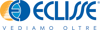 Home Eclisse è un'azienda leader nella progettazione e produzione di controtelai per porte scorrevoli a scomparsa, rinomata a livello internazionale per l'innovazione e la qualità dei suoi prodotti. Fondata nel 1989, Eclisse ha rivoluzionato il concetto di spazio e design negli ambienti domestici e professionali, offrendo soluzioni eleganti e funzionali che ottimizzano gli spazi.
I controtelai Eclisse sono progettati per garantire la massima praticità e durabilità, integrandosi perfettamente con qualsiasi stile architettonico. L'azienda offre una vasta gamma di prodotti, dai sistemi per porte scorrevoli standard a soluzioni personalizzate per rispondere alle esigenze specifiche dei clienti. Tra le innovazioni di Eclisse vi sono sistemi brevettati che migliorano la fluidità del movimento delle porte e aumentano la resistenza strutturale dei controtelai.